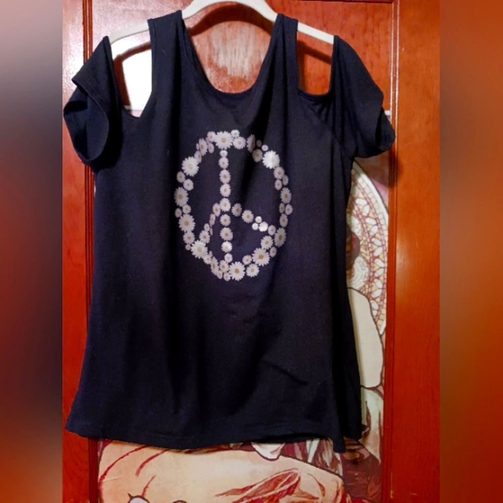 Cold shoulder  tshirt